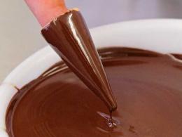 Conetti di cialda al cioccolato